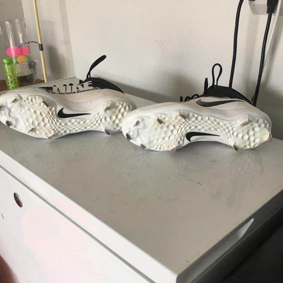 Nike metal cleats - Picture 4 of 4